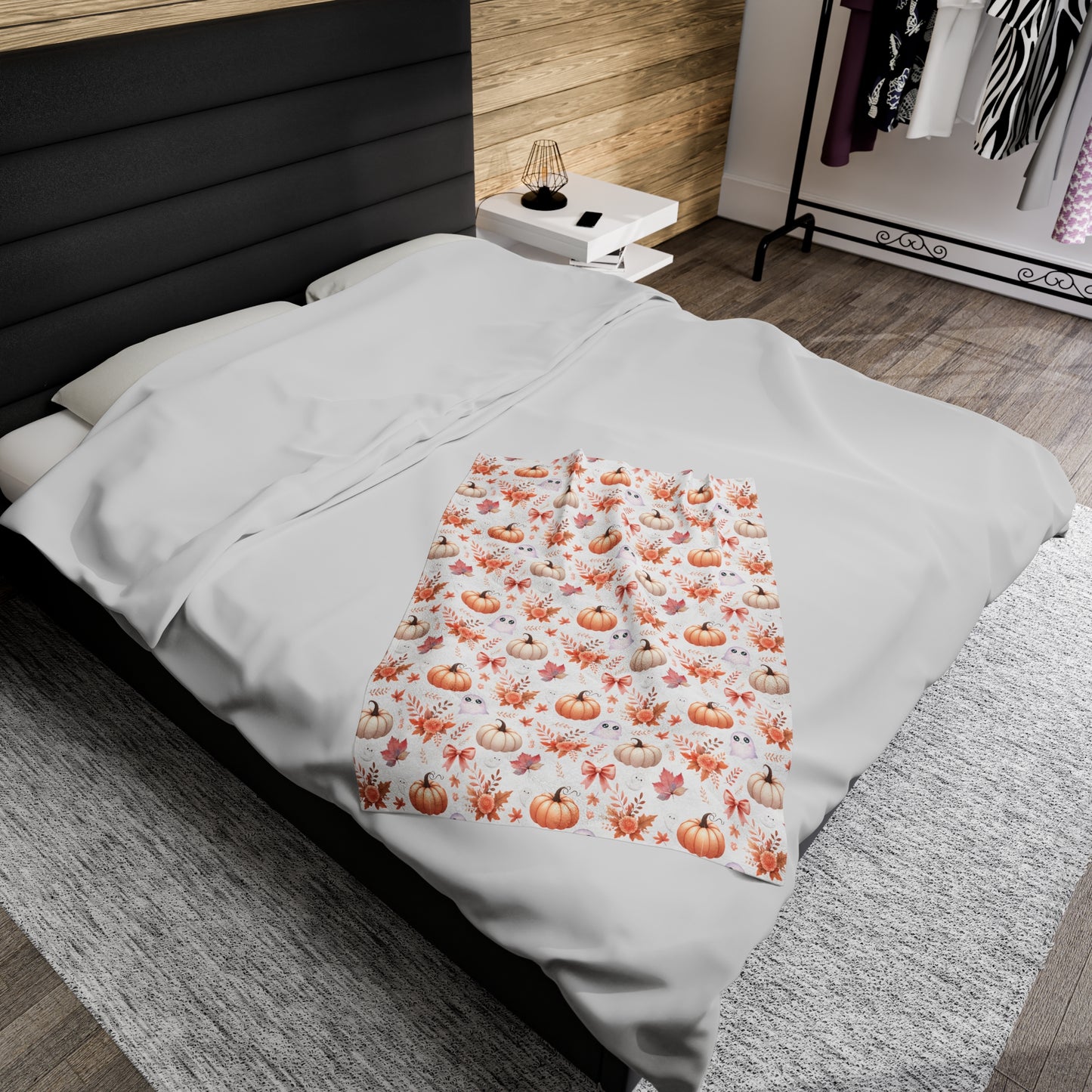 Cute Coquette Pumpkin & Ghost Pattern Cozy Fall Velveteen Plush Blanket