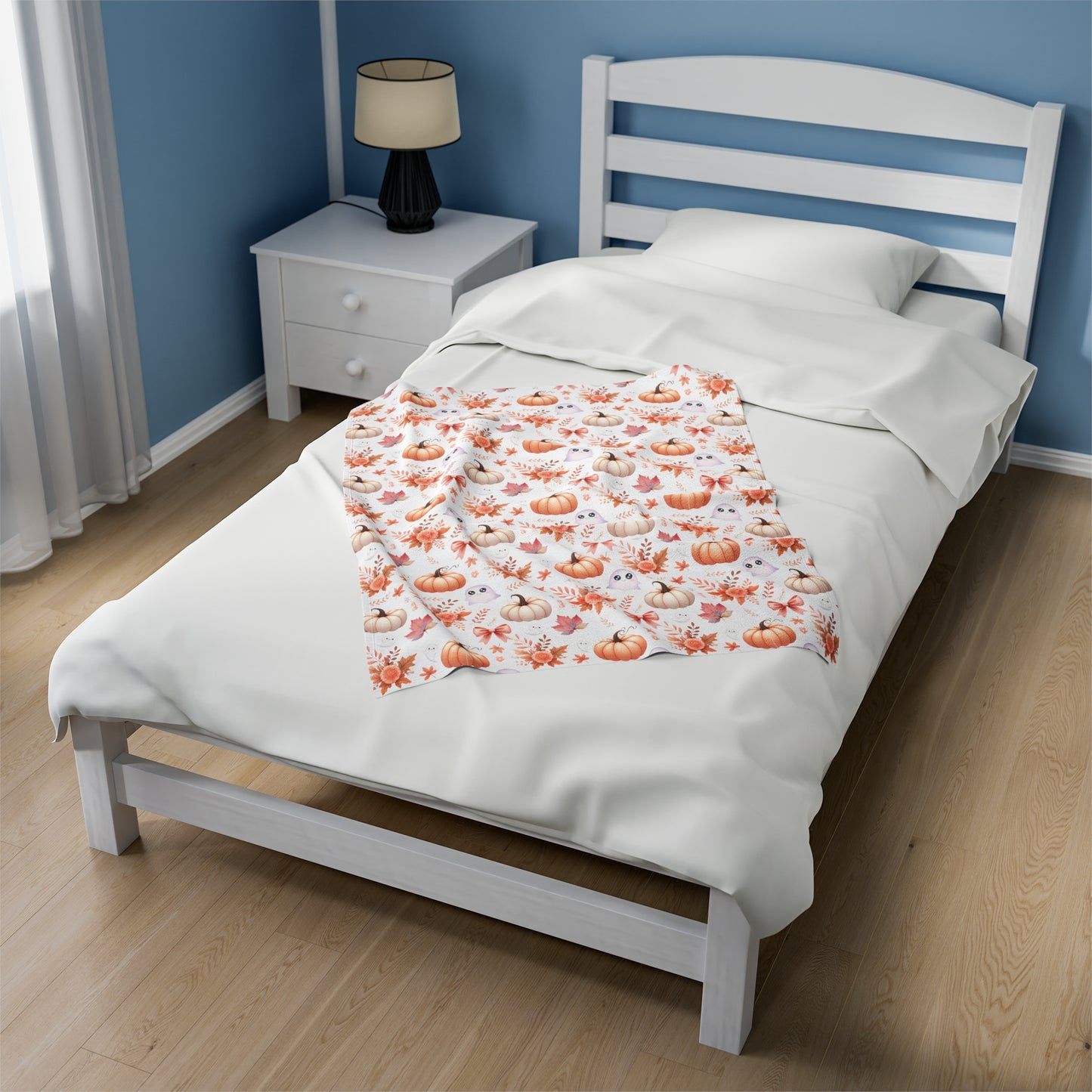 Cute Coquette Pumpkin & Ghost Pattern Cozy Fall Velveteen Plush Blanket
