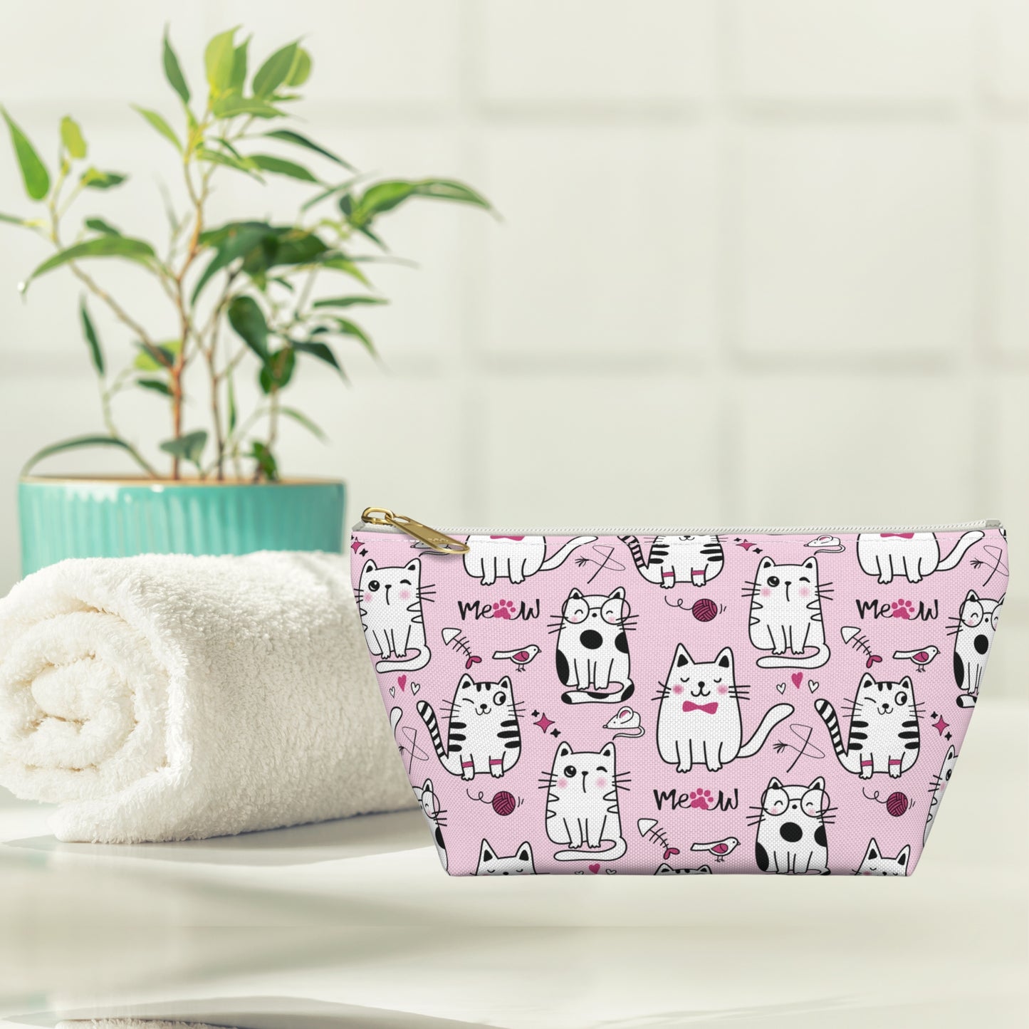 Sassy Cats Pink Accessory Travel Pouch